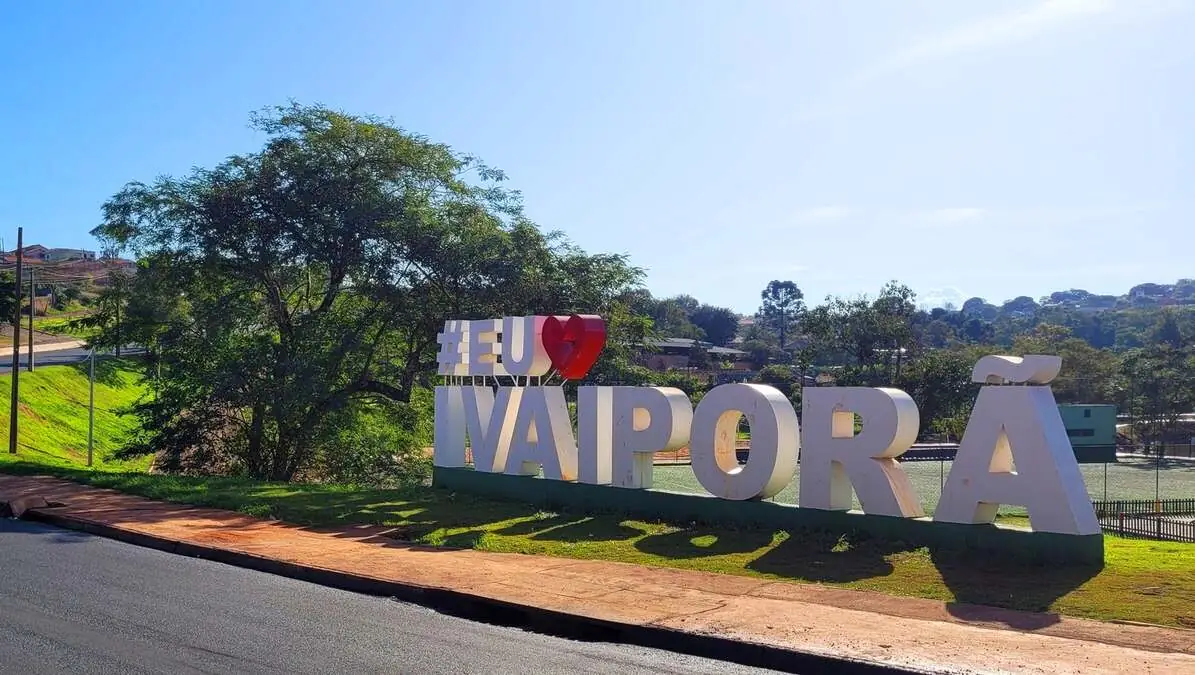 Letreiro Eu amo Ivaiporã